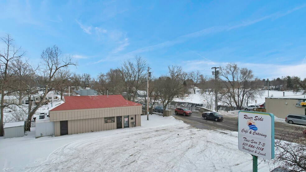 More Photos Of 323 S Main St, Eaton Rapids Freestanding For Sale