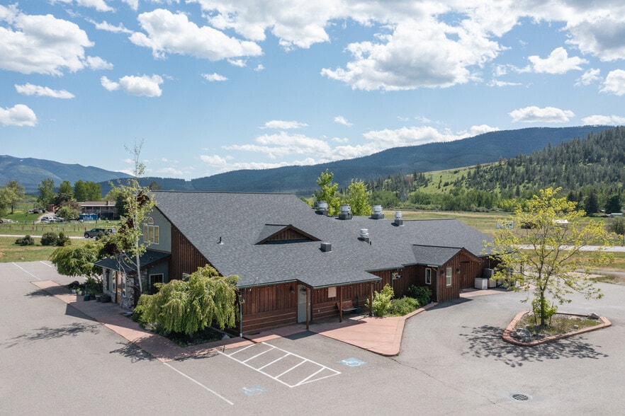 More Photos Of 72532 N Couture Loop, Arlee Restaurant For Sale