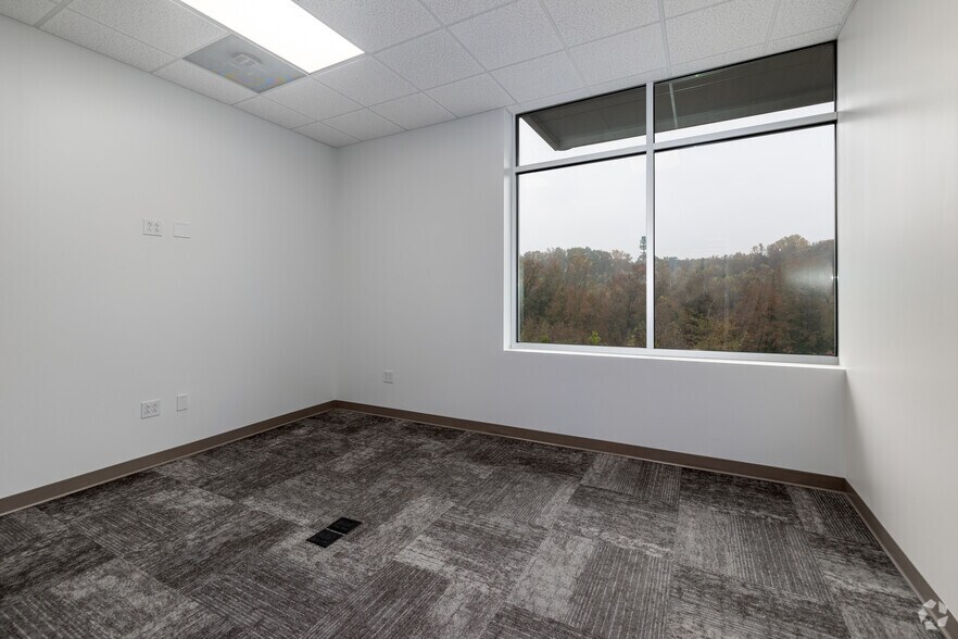 More Photos Of 8301 Old Dowd Rd, Charlotte Industrial For Lease