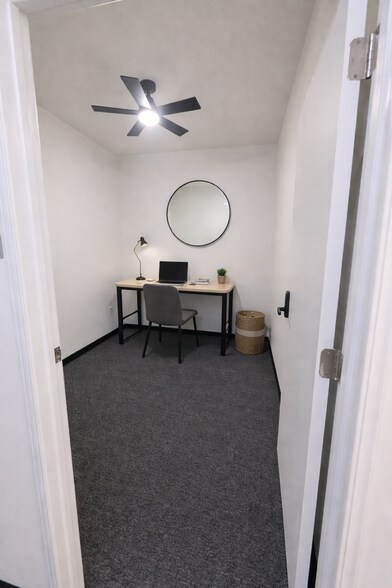 More Photos Of 2102 Hancock St, San Diego Showroom For Lease