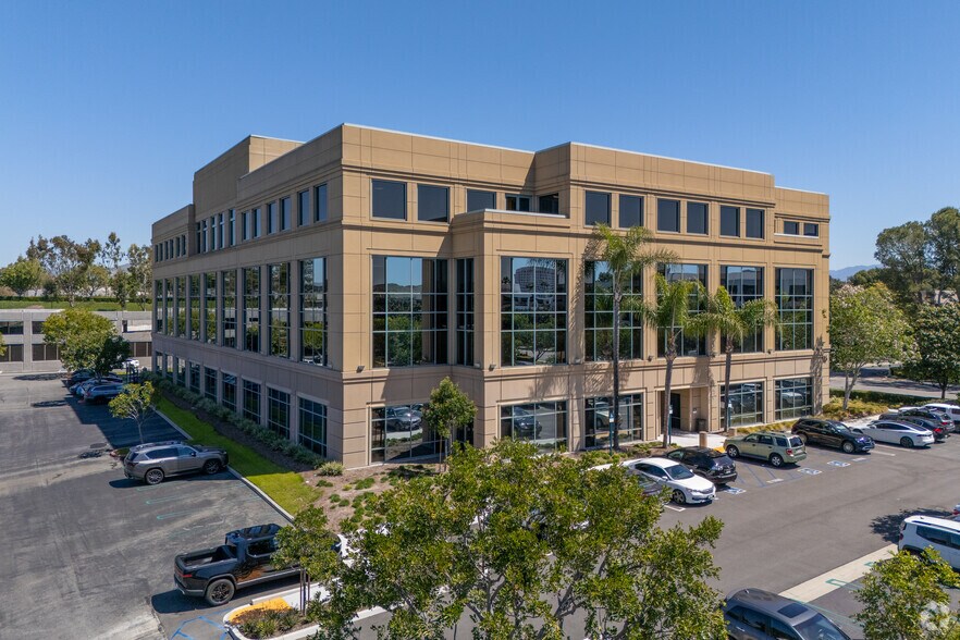 More Photos Of 114 Pacifica, Irvine Medical For Lease