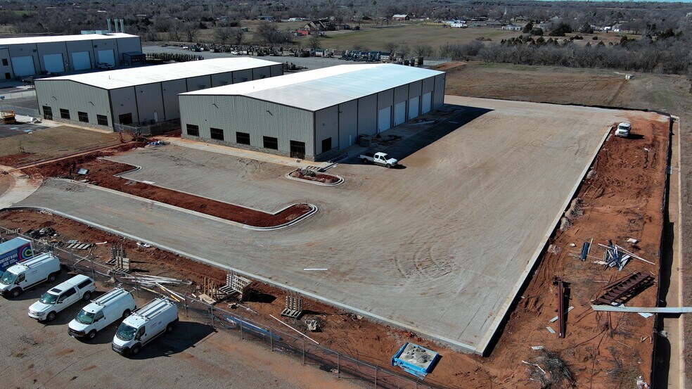 More Photos Of 7417 SW 67th St, Oklahoma City Warehouse For Lease