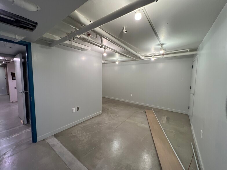 More Photos Of 172 Stanton St, New York Apartments For Lease