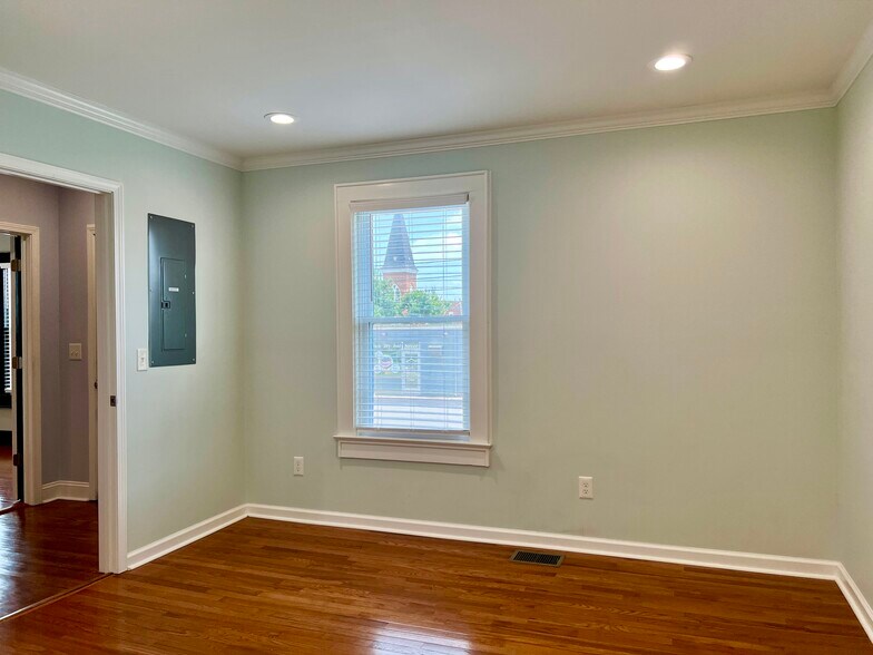More Photos Of 103 N High St, Franklin Office Residential For Sale