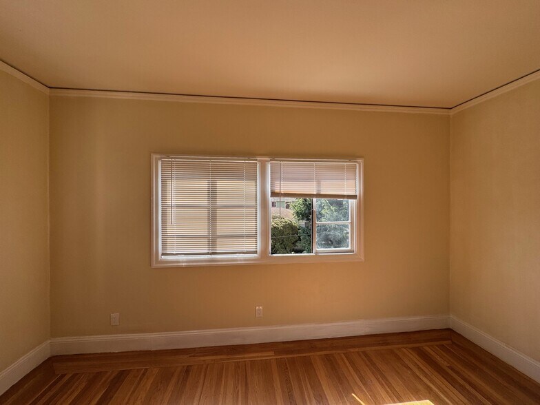 More Photos Of 3505 Kempton Way, Oakland Apartments For Sale