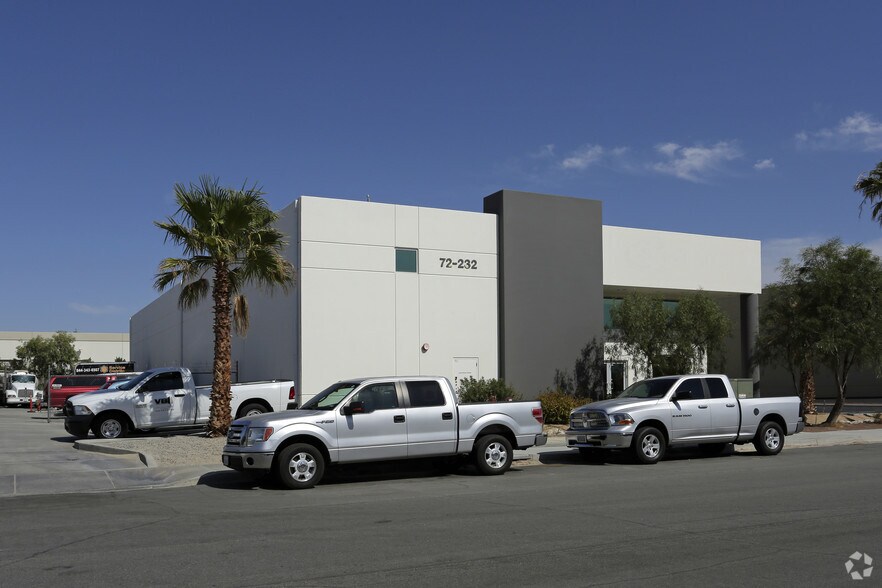 More Photos Of 72232 Corporate Way, Thousand Palms Warehouse For Lease