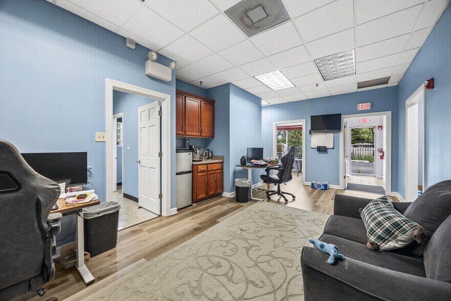 More Photos Of 17720-17724 Oak Park Ave, Tinley Park Office For Sale