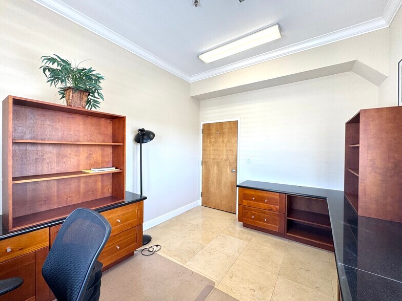 More Photos Of 212 9th St, Oakland Medical For Lease