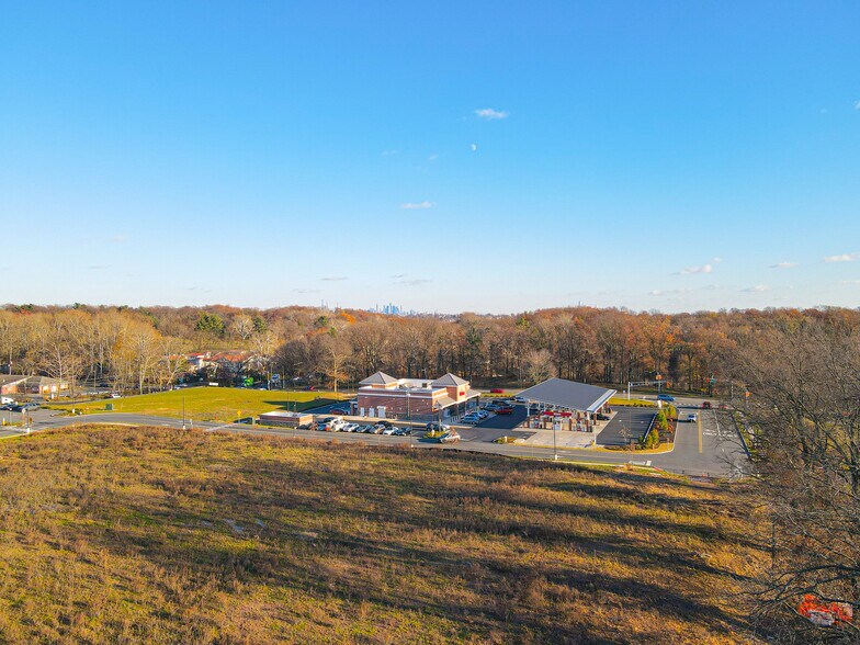 More Photos Of 11 Franklin Ave, Belleville Land For Lease