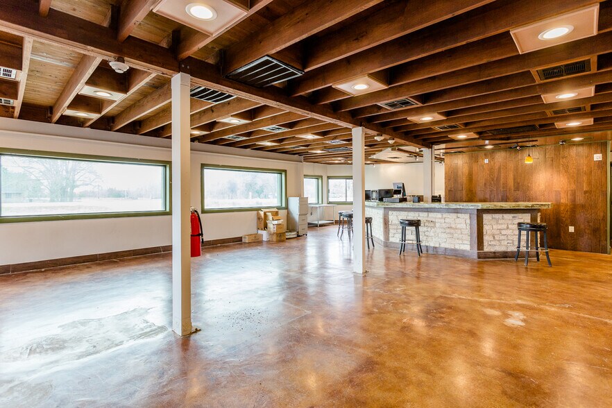 More Photos Of 15407 Highway 36, Needville Restaurant For Sale