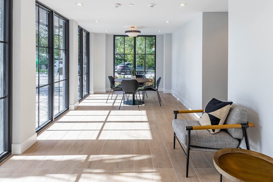 More Photos Of 1711 N University Dr, Plantation Coworking Space