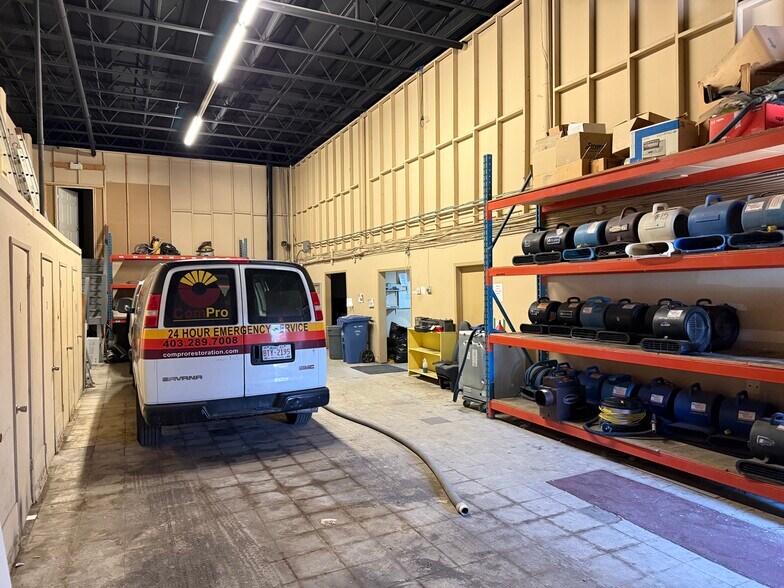 More Photos Of 323 41st Ave NE, Calgary Industrial For Sale