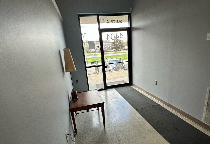 More Photos Of 4404 Hamilton Cleves Rd, Hamilton Warehouse For Lease