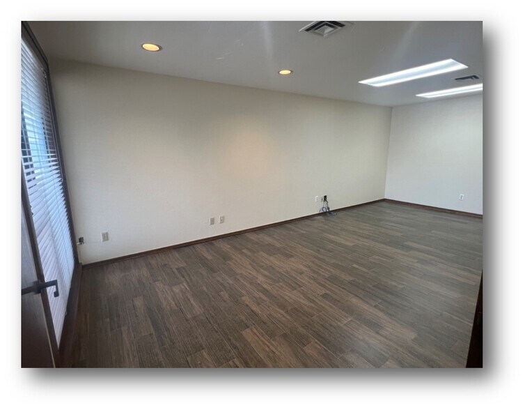 More Photos Of 6422 N Santa Fe Ave, Oklahoma City Office For Sale