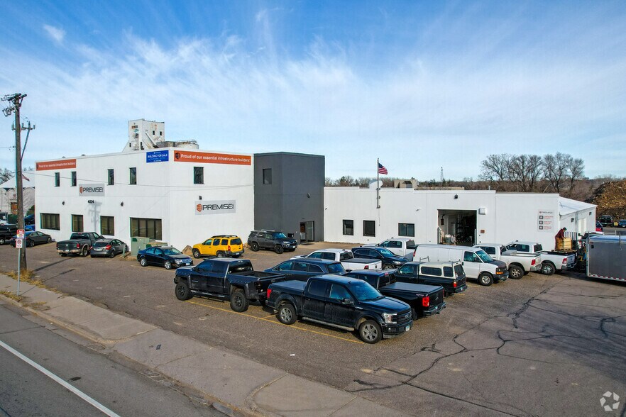 More Photos Of 4024 Washington Ave N, Minneapolis Warehouse For Lease