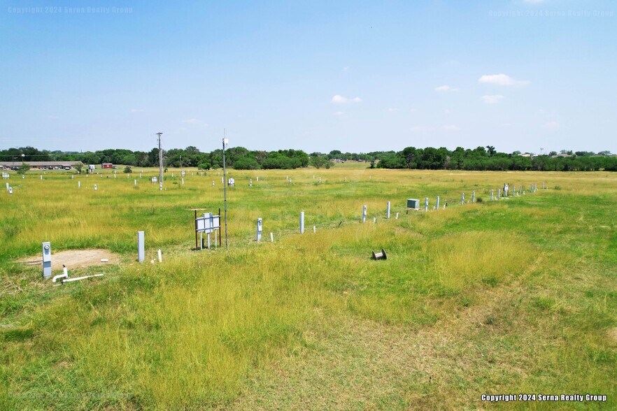 More Photos Of 850 W Main St, Yorktown Land For Sale