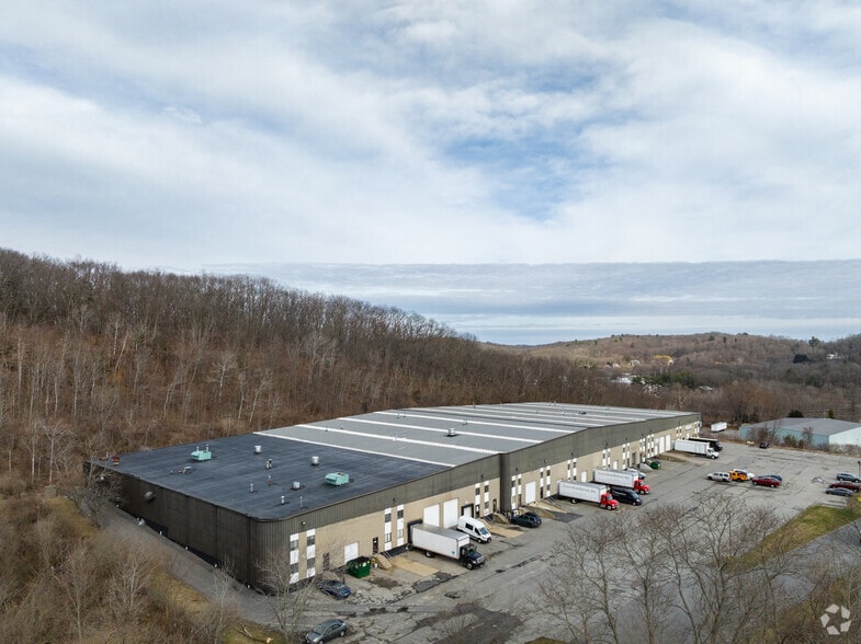 More Photos Of 161 Ferry Rd, Haverhill Warehouse For Lease