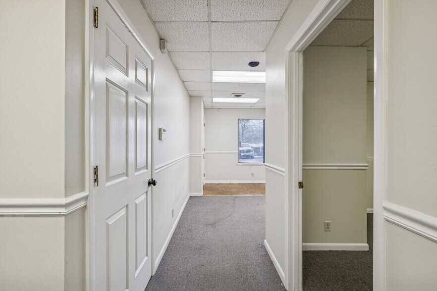 More Photos Of 159-167 Belle Forest Cir, Nashville Office For Sale