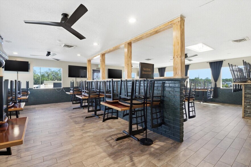 More Photos Of 859 S US Highway 41, Inverness Restaurant For Sale