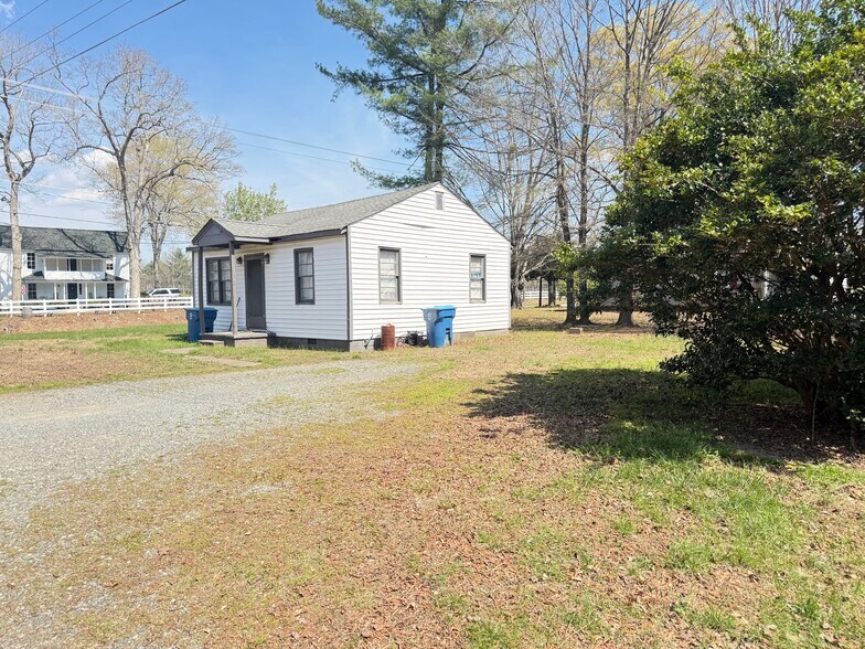 More Photos Of 3004 Rent Rd, Yadkinville Multifamily For Sale