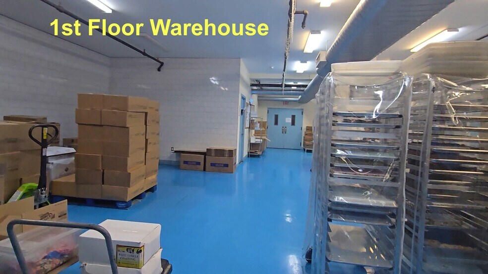 More Photos Of 3260 62nd St, Woodside Industrial For Lease
