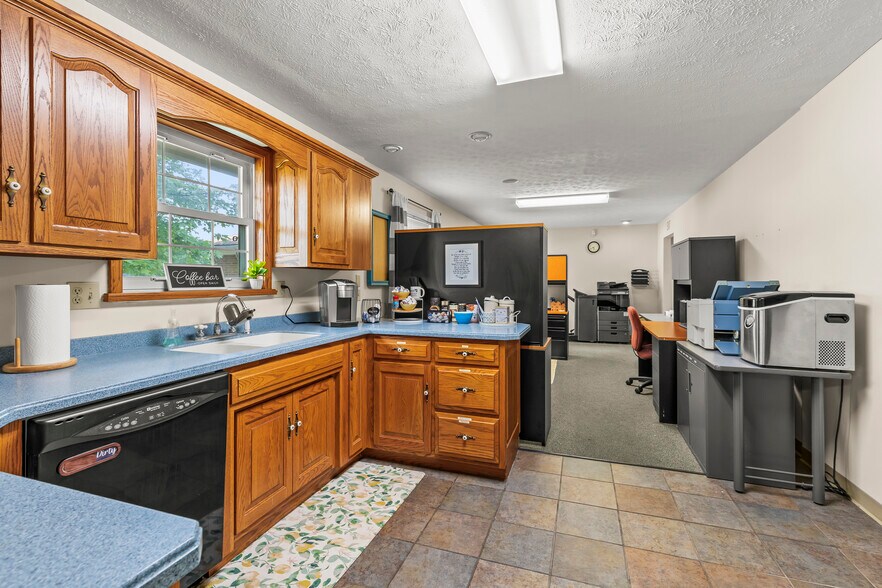 More Photos Of 4901 Central College Rd, Westerville Office Residential For Sale