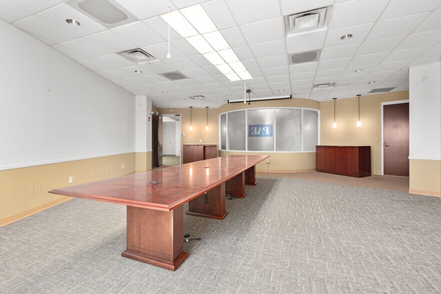 More Photos Of 10304 Spotsylvania Ave, Fredericksburg Office For Lease