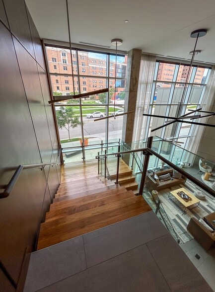 More Photos Of 217 14th Ave SW, Rochester Apartments For Lease