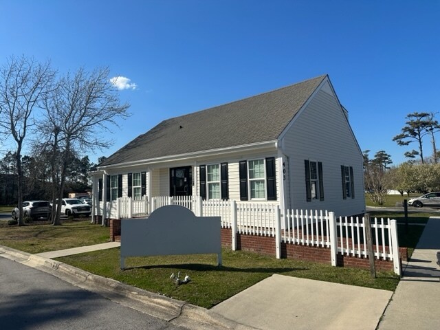 More Photos Of 403 N 35th St, Morehead City Office For Sale