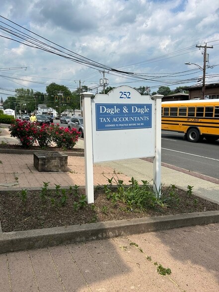 More Photos Of 252 Main St, Portland Storefront Retail Office For Sale