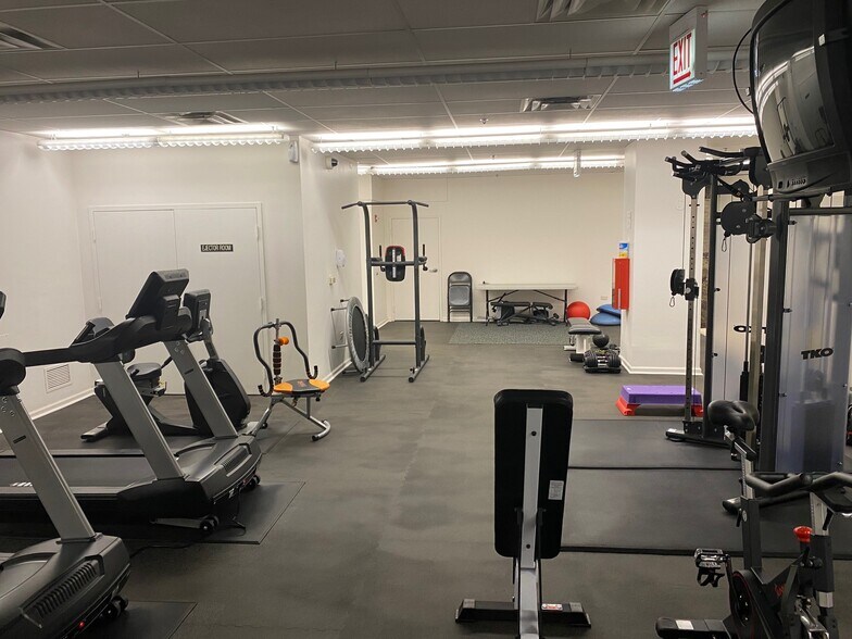 More Photos Of 6 E Monroe St, Chicago Office Residential For Sale