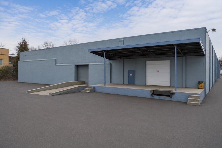 More Photos Of 40 Poplar St, Scranton Warehouse For Lease