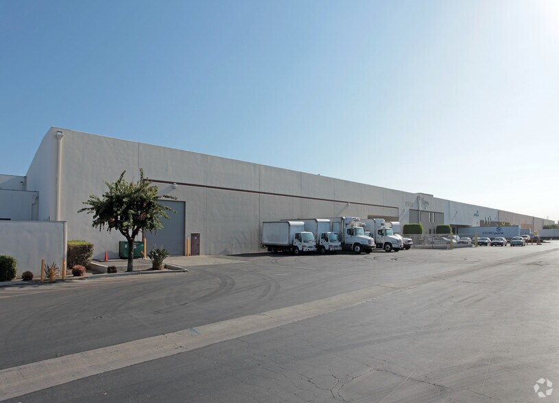 More Photos Of 11937-11939 Woodruff Ave, Downey Unknown For Lease