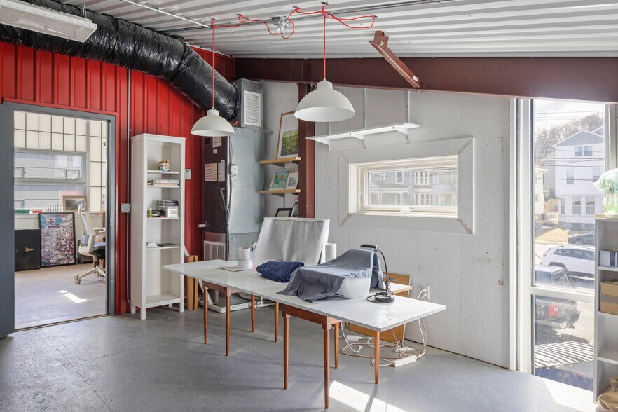 More Photos Of 78 Green St, Hudson Freestanding For Sale