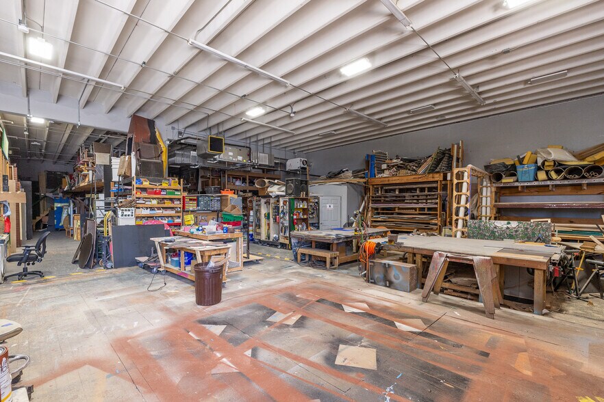 More Photos Of 2169 10th St, Sarasota Warehouse For Sale