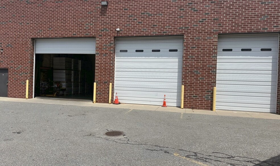 More Photos Of 1835 New Hwy, Farmingdale Warehouse For Sale