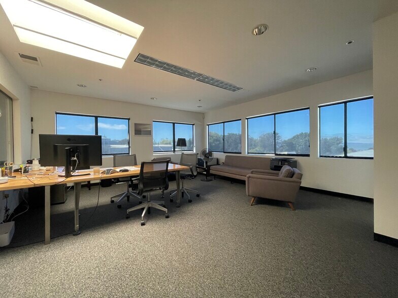 More Photos Of 2390 4th St, Berkeley Office For Lease