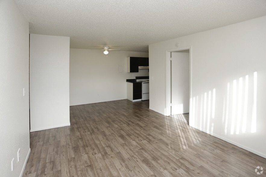 More Photos Of 2025 Jerry Murphy Rd, Pueblo Apartments For Sale