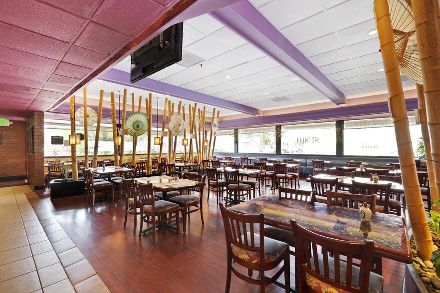 More Photos Of 1465 Webster St, Alameda Restaurant For Lease
