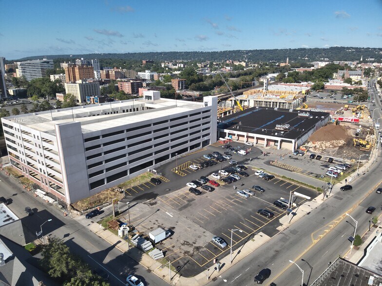 More Photos Of 533 Main St, East Orange Apartments For Lease