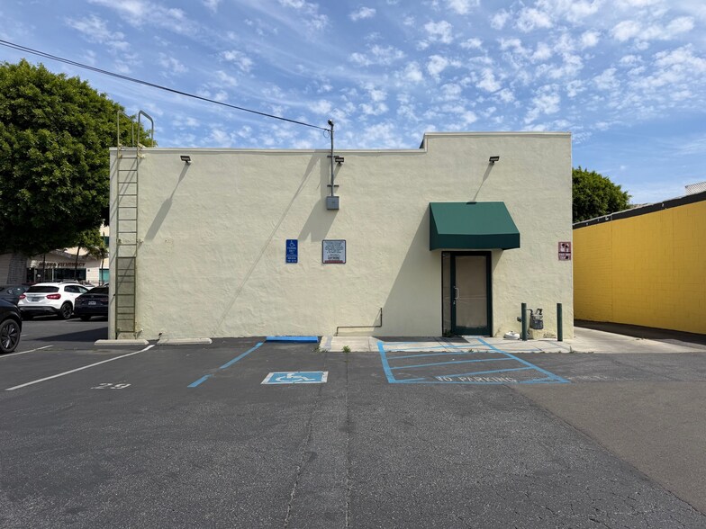 More Photos Of 257 S La Cienega Blvd, Beverly Hills Restaurant For Lease