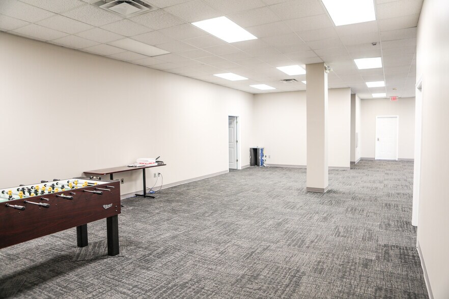 More Photos Of 5080 Old Ellis Pt, Roswell Industrial For Sale