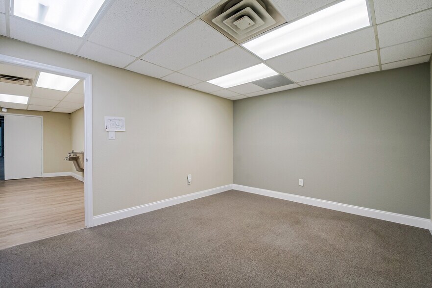 More Photos Of 440 Plumosa Ave, Casselberry Warehouse For Lease