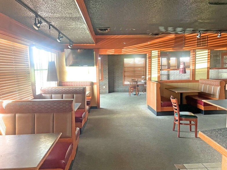 More Photos Of 597 L Roger Wells Blvd, Glasgow General Retail For Lease
