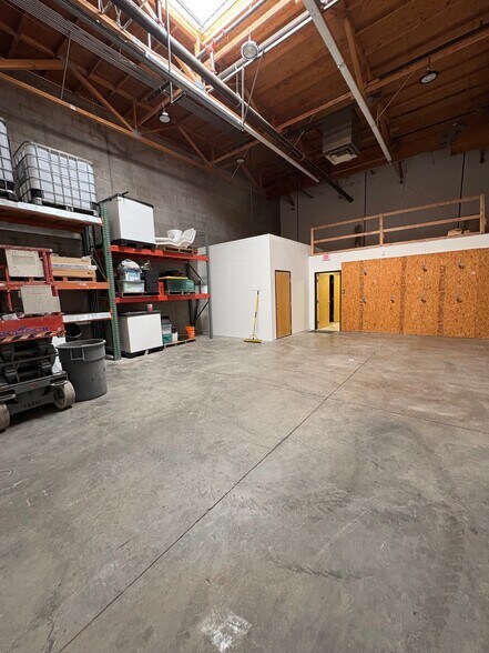 More Photos Of 20634 N 28th St, Phoenix Warehouse For Sale