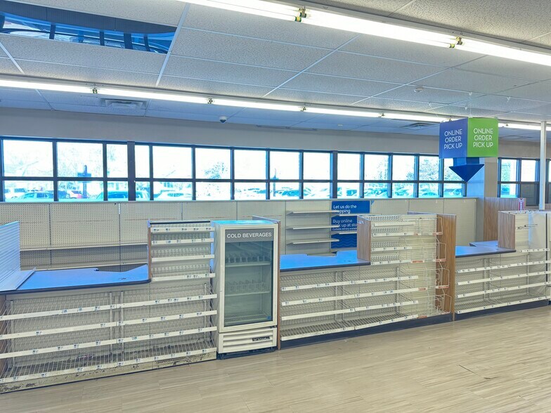 More Photos Of 101 Main St, Sayville Drugstore For Sale