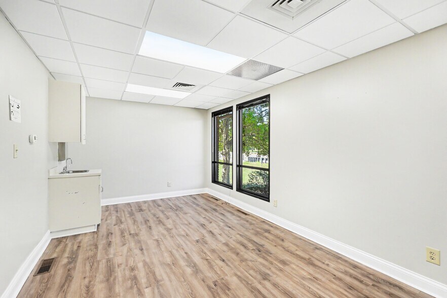 More Photos Of 470 Lake Concord Rd NE, Concord Medical For Lease