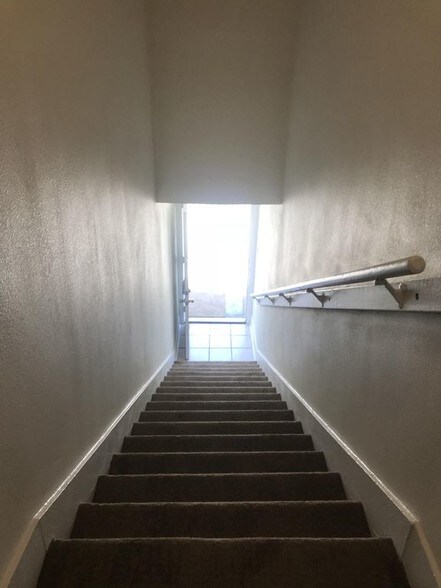 More Photos Of 1089 E 7th St, Long Beach Apartments For Sale