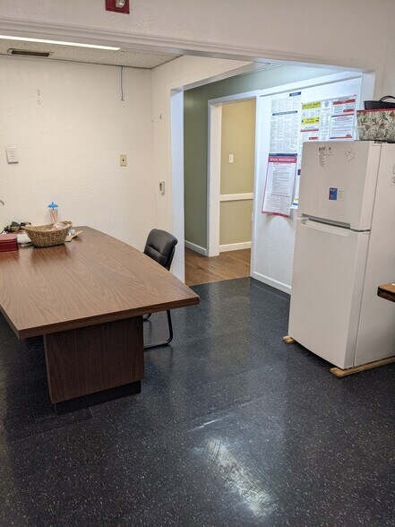 More Photos Of 1015 Santa Fe St, Corpus Christi Medical For Lease