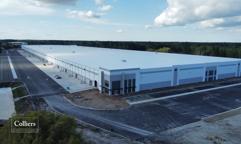 More Photos Of 8000 Palmetto Commerce Pky, Ladson Distribution For Lease
